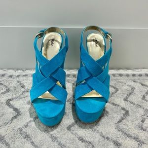 Turquoise Blue Mossimo Chunky Heels fits size 6
